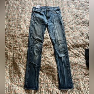 Worn in Levi blue jeans 30 x 34 slim stretch